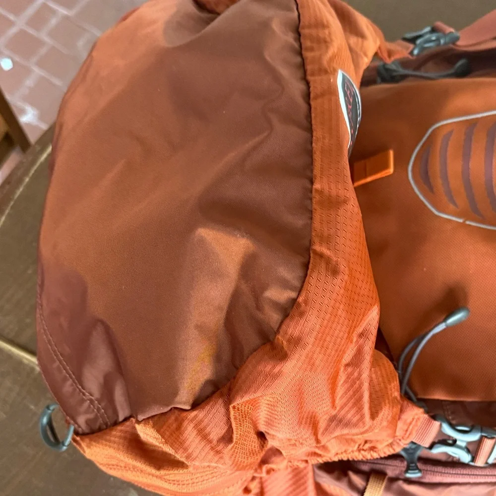 OSPREY Men's Hiking Backpack in Rust Orange - Picture 14 of 16